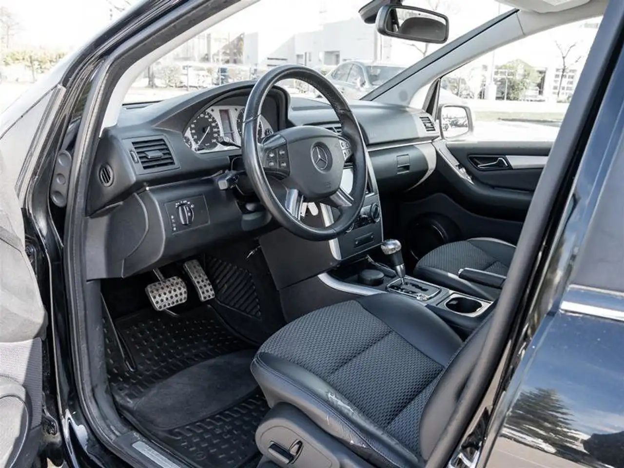 Mercedes-Benz B-Class fotografie Mercedes-Benz B-Class