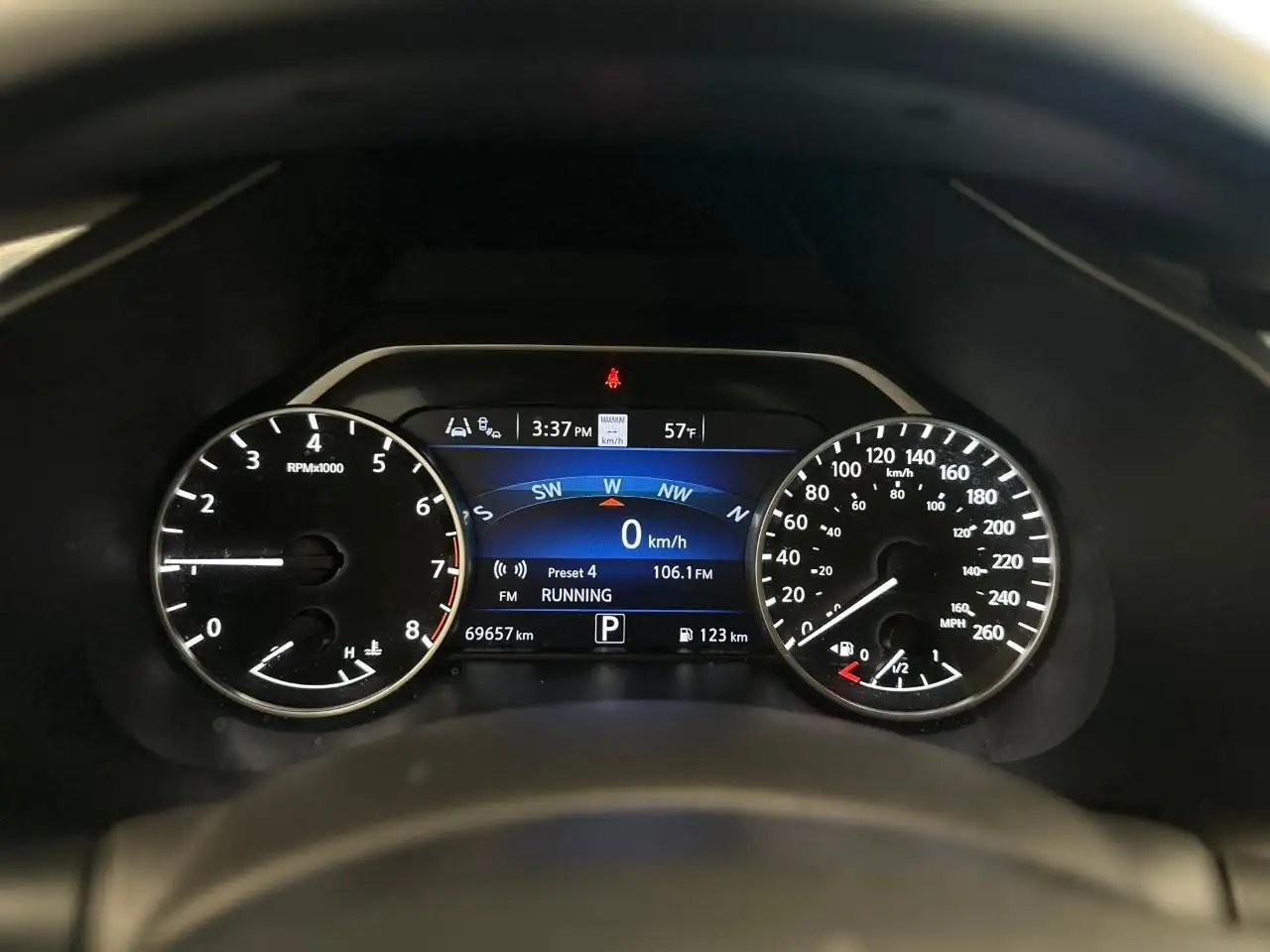 Nissan Murano снимка Nissan Murano