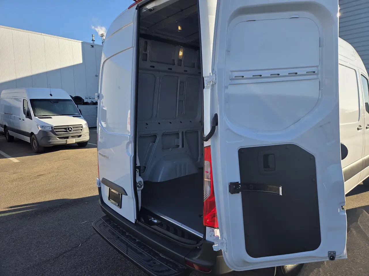 Mercedes-Benz Sprinter снимка Mercedes-Benz Sprinter