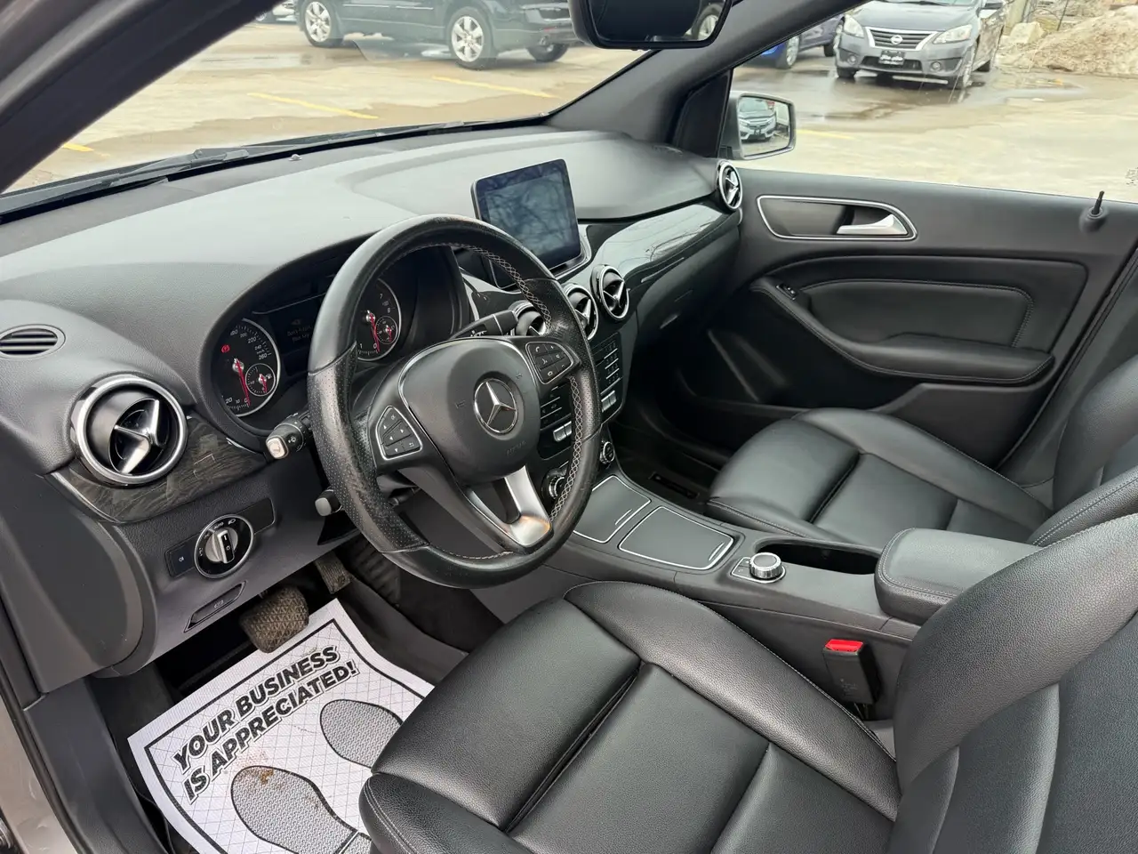 Mercedes-Benz B-Class снимка Mercedes-Benz B-Class