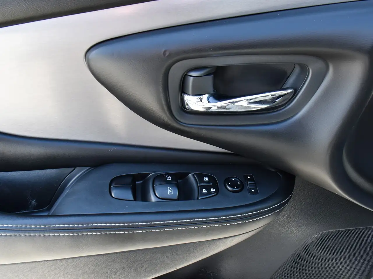 Nissan Murano снимка Nissan Murano