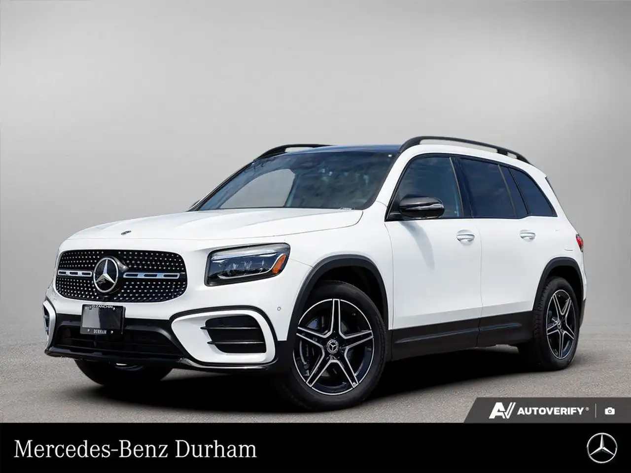 Mercedes-Benz GLB снимка Mercedes-Benz GLB