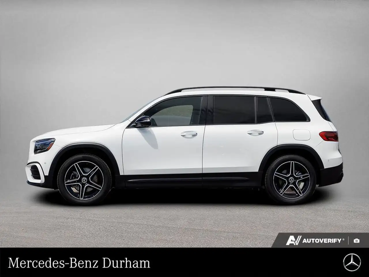 Mercedes-Benz GLB снимка Mercedes-Benz GLB