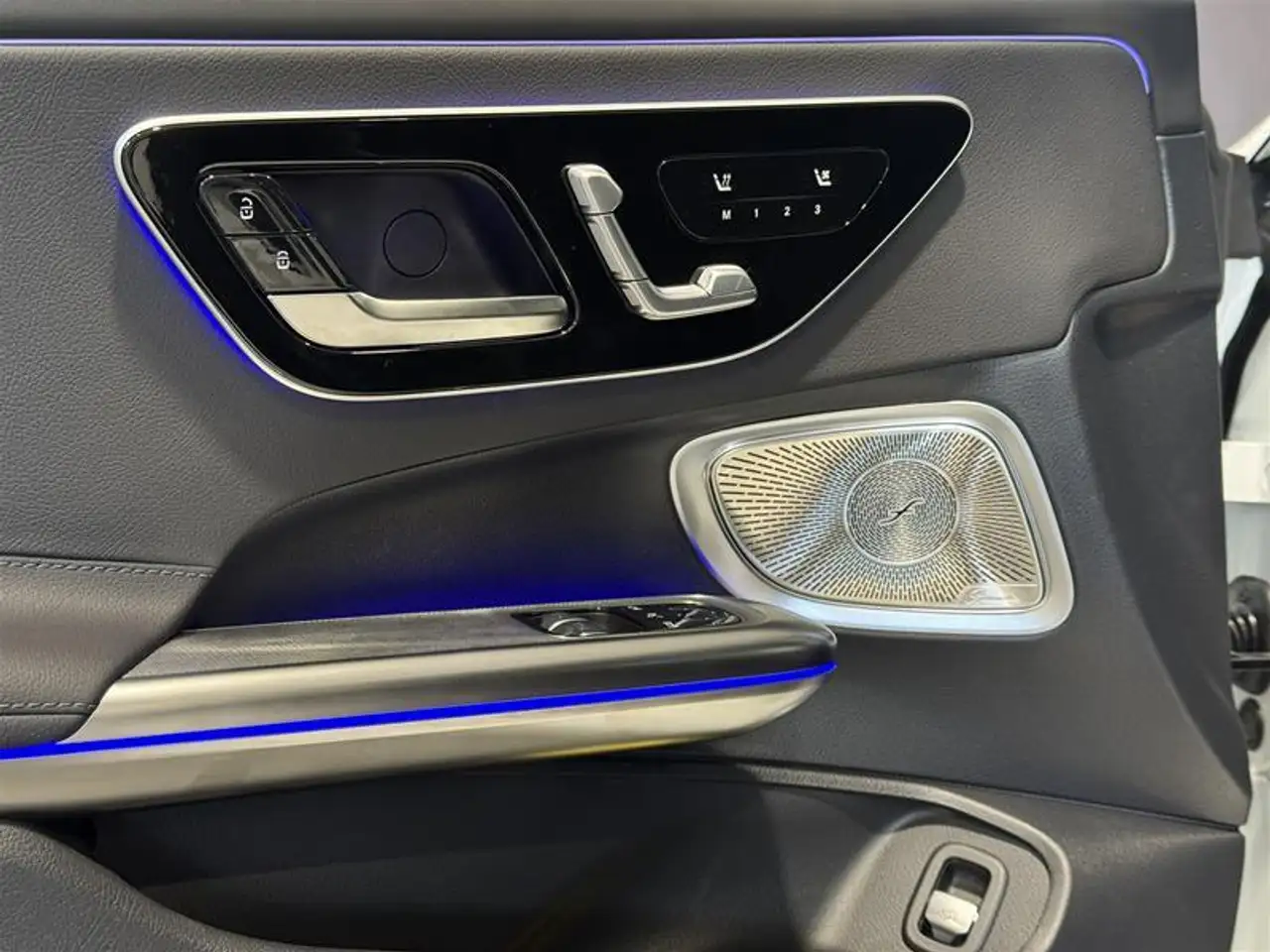 Mercedes-Benz CLE снимка Mercedes-Benz CLE