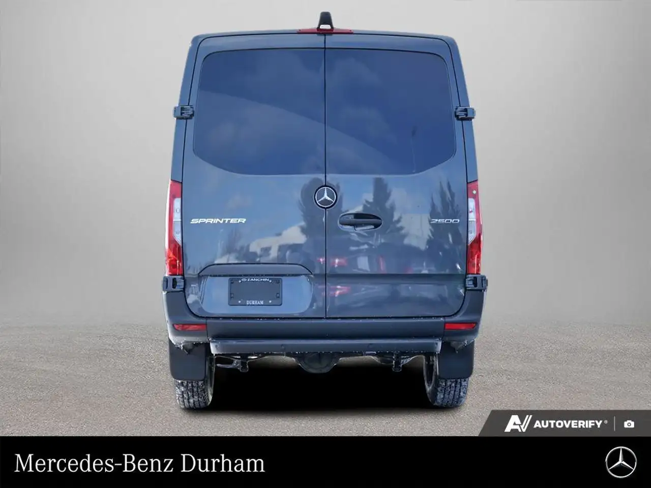 Mercedes-Benz Sprinter photo Mercedes-Benz Sprinter
