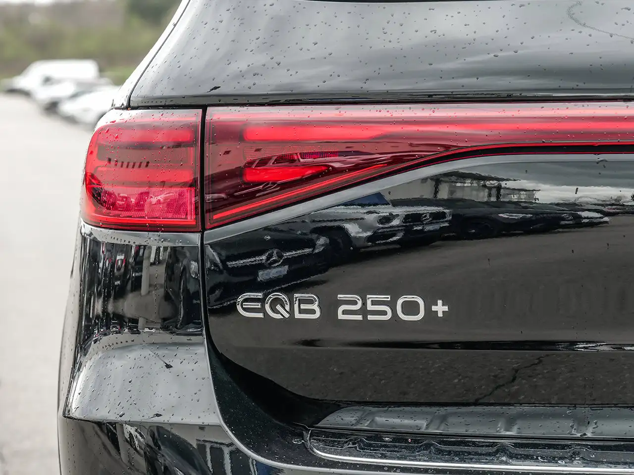 Mercedes-Benz EQB снимка Mercedes-Benz EQB