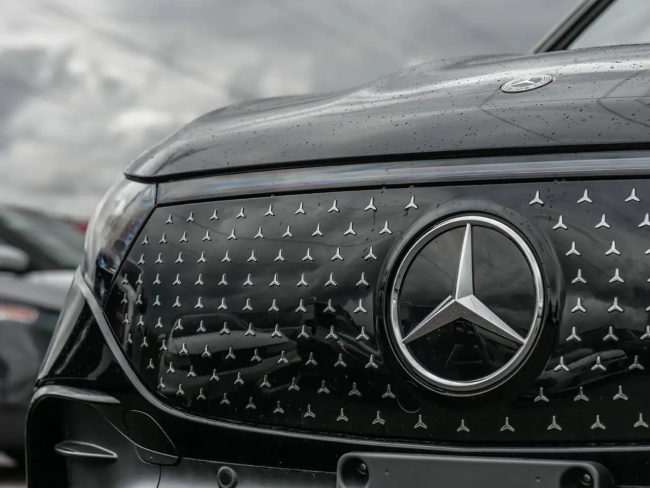 Mercedes-Benz EQB снимка Mercedes-Benz EQB