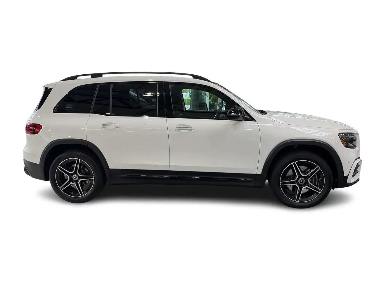 Mercedes-Benz GLB снимка Mercedes-Benz GLB