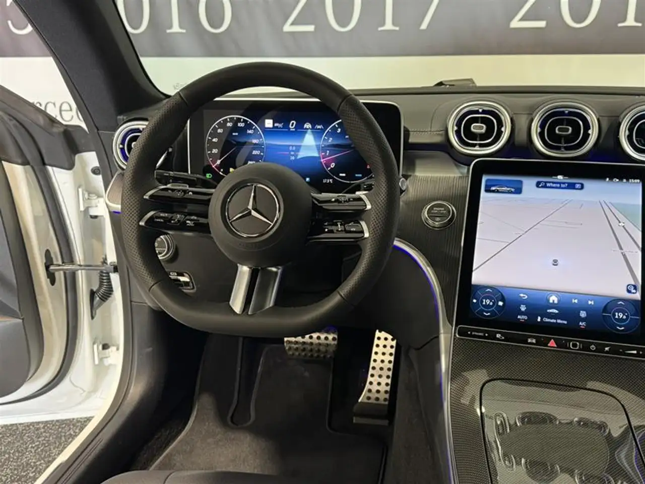 Mercedes-Benz CLE снимка Mercedes-Benz CLE