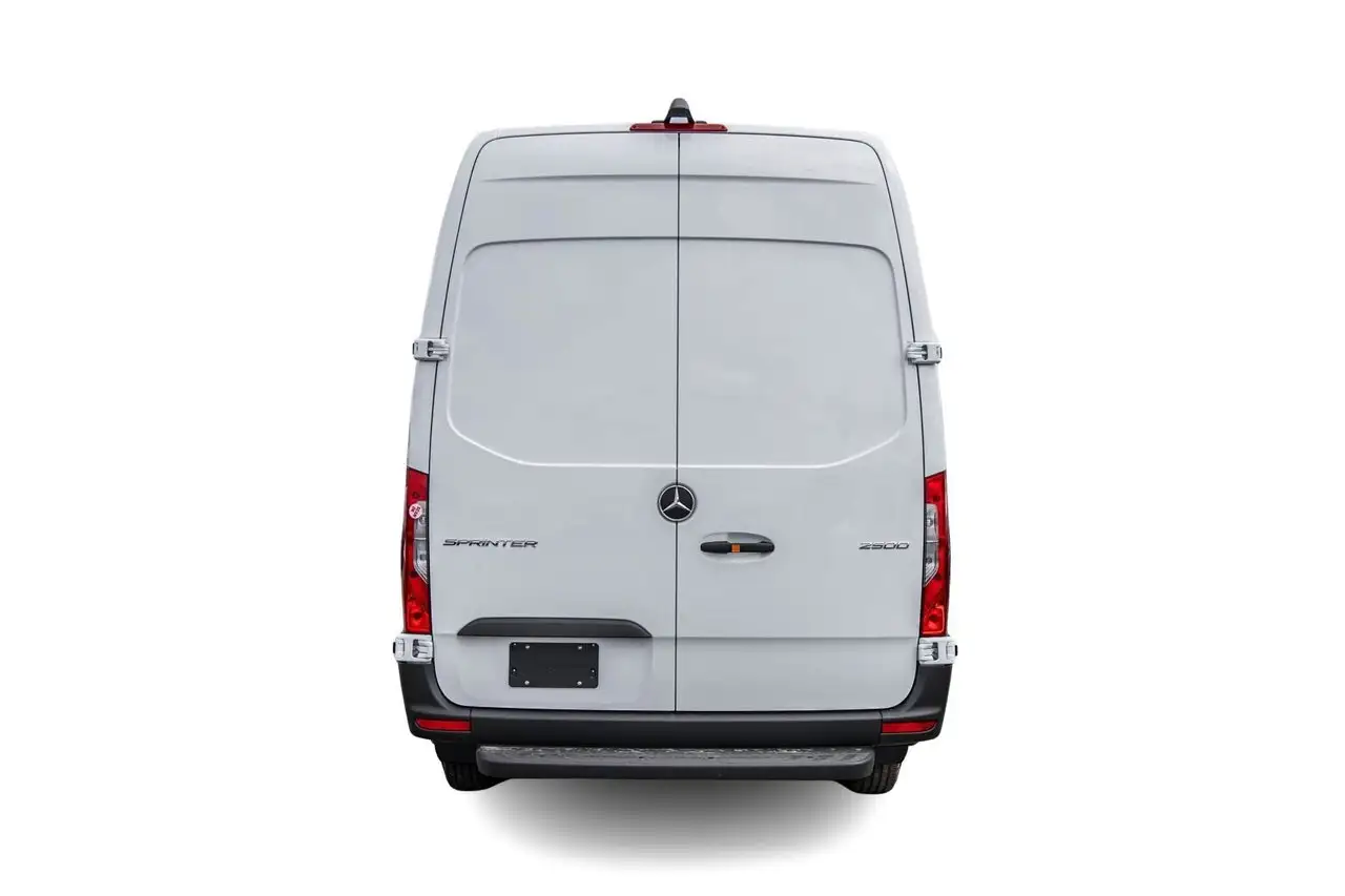 Mercedes-Benz Sprinter снимка Mercedes-Benz Sprinter