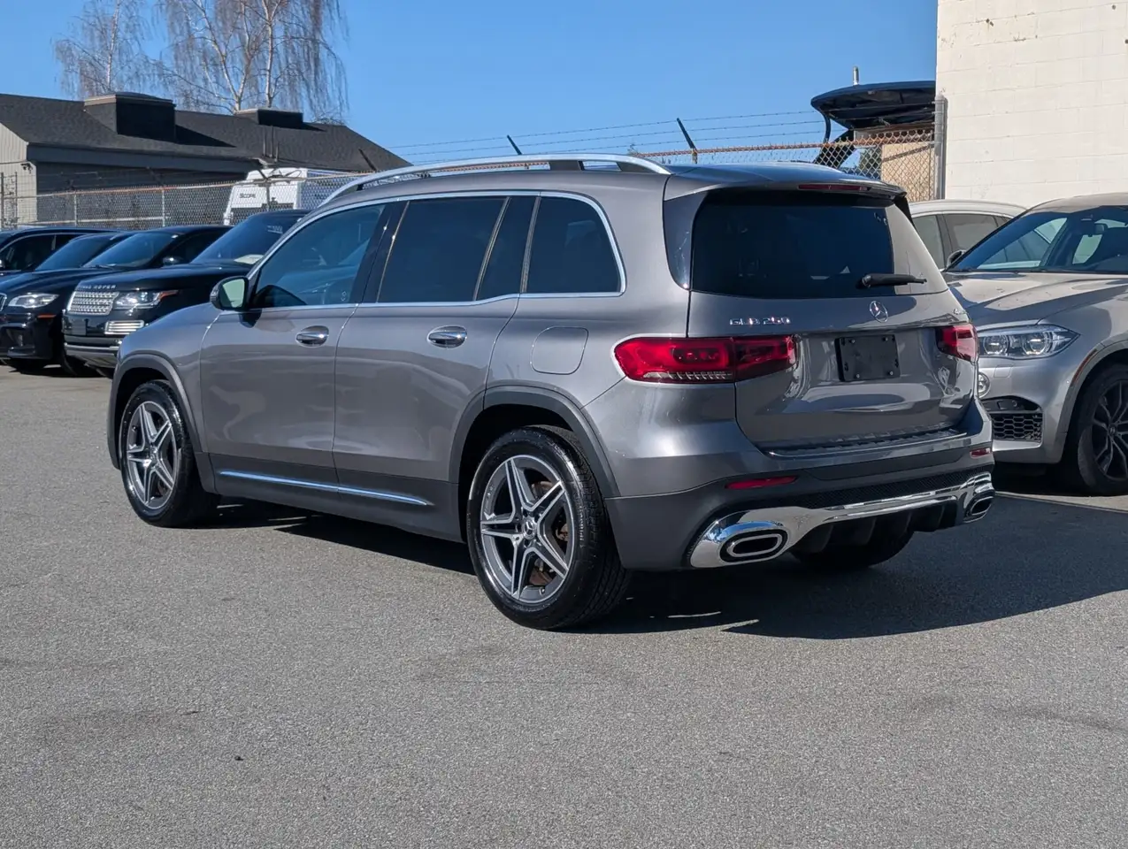 Mercedes-Benz GLB снимка Mercedes-Benz GLB