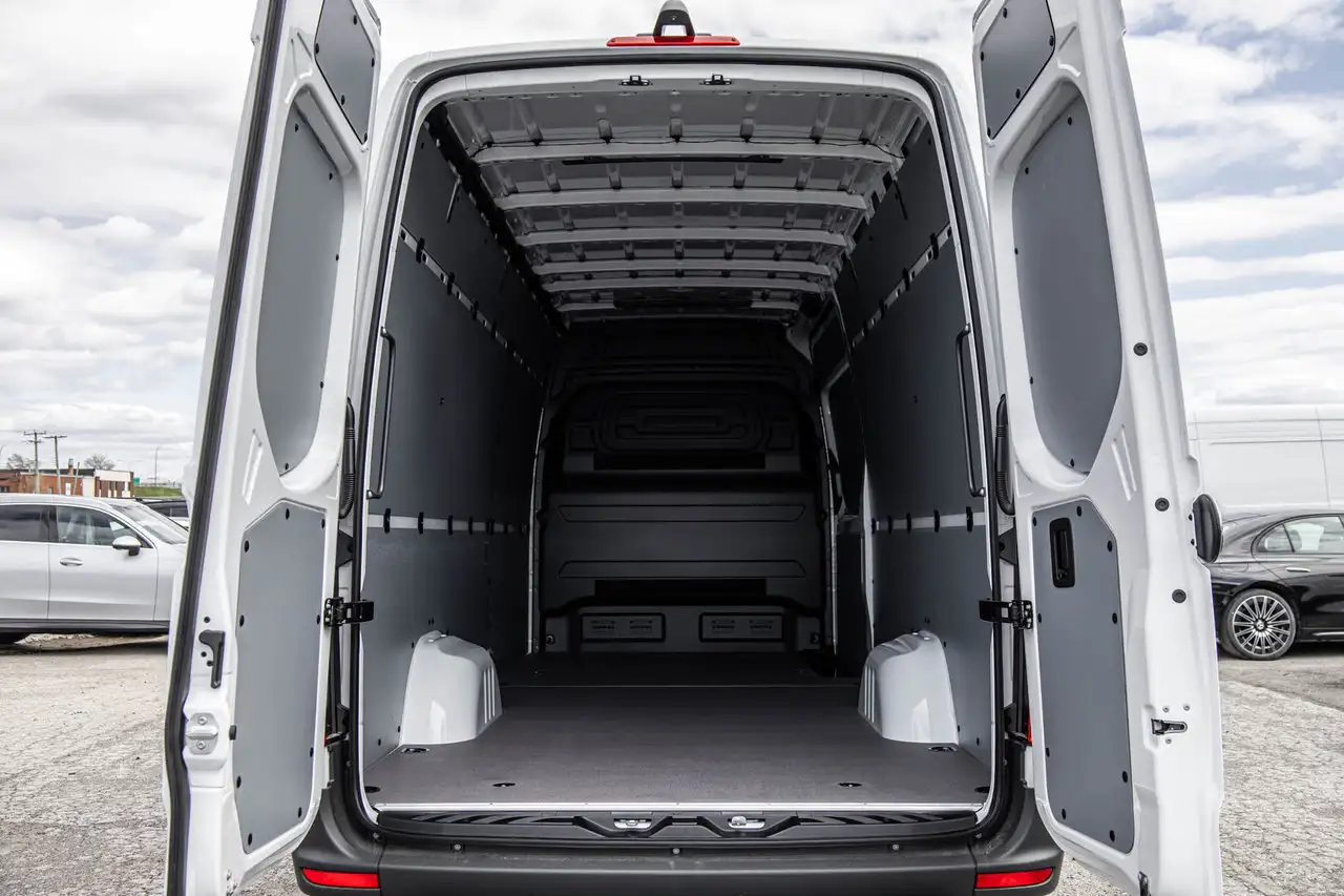 Mercedes-Benz Sprinter снимка Mercedes-Benz Sprinter