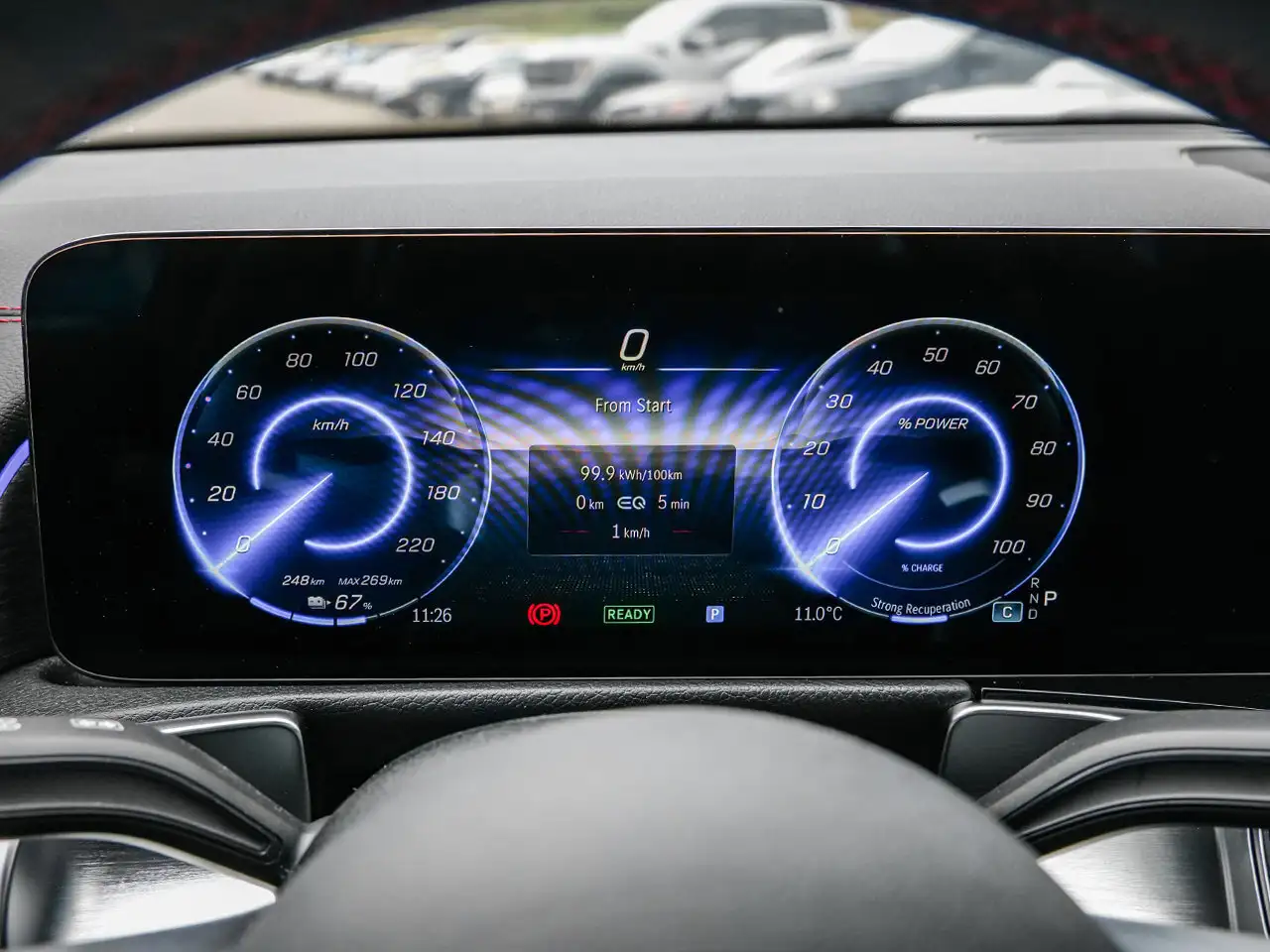 Mercedes-Benz EQB снимка Mercedes-Benz EQB