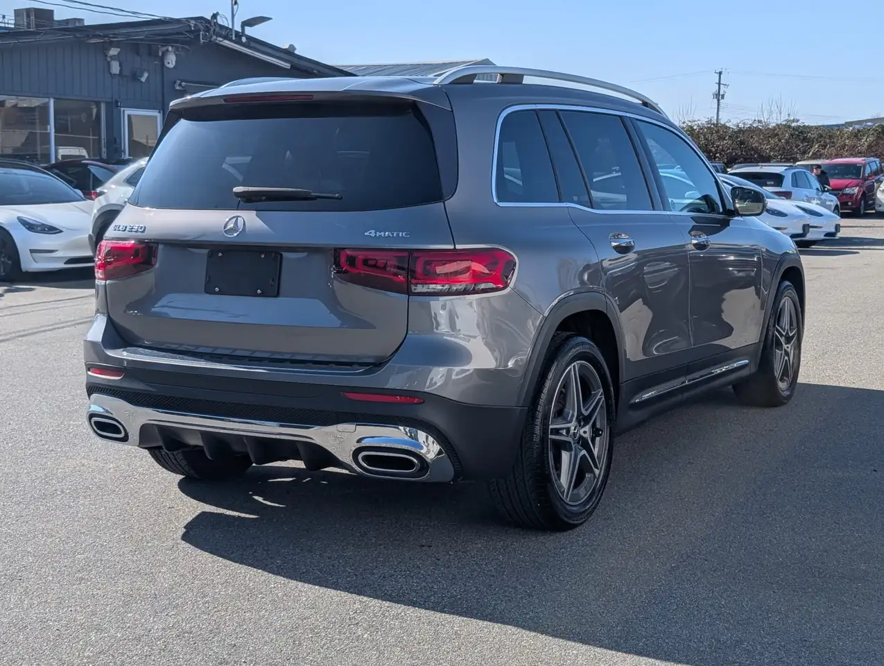 Mercedes-Benz GLB снимка Mercedes-Benz GLB