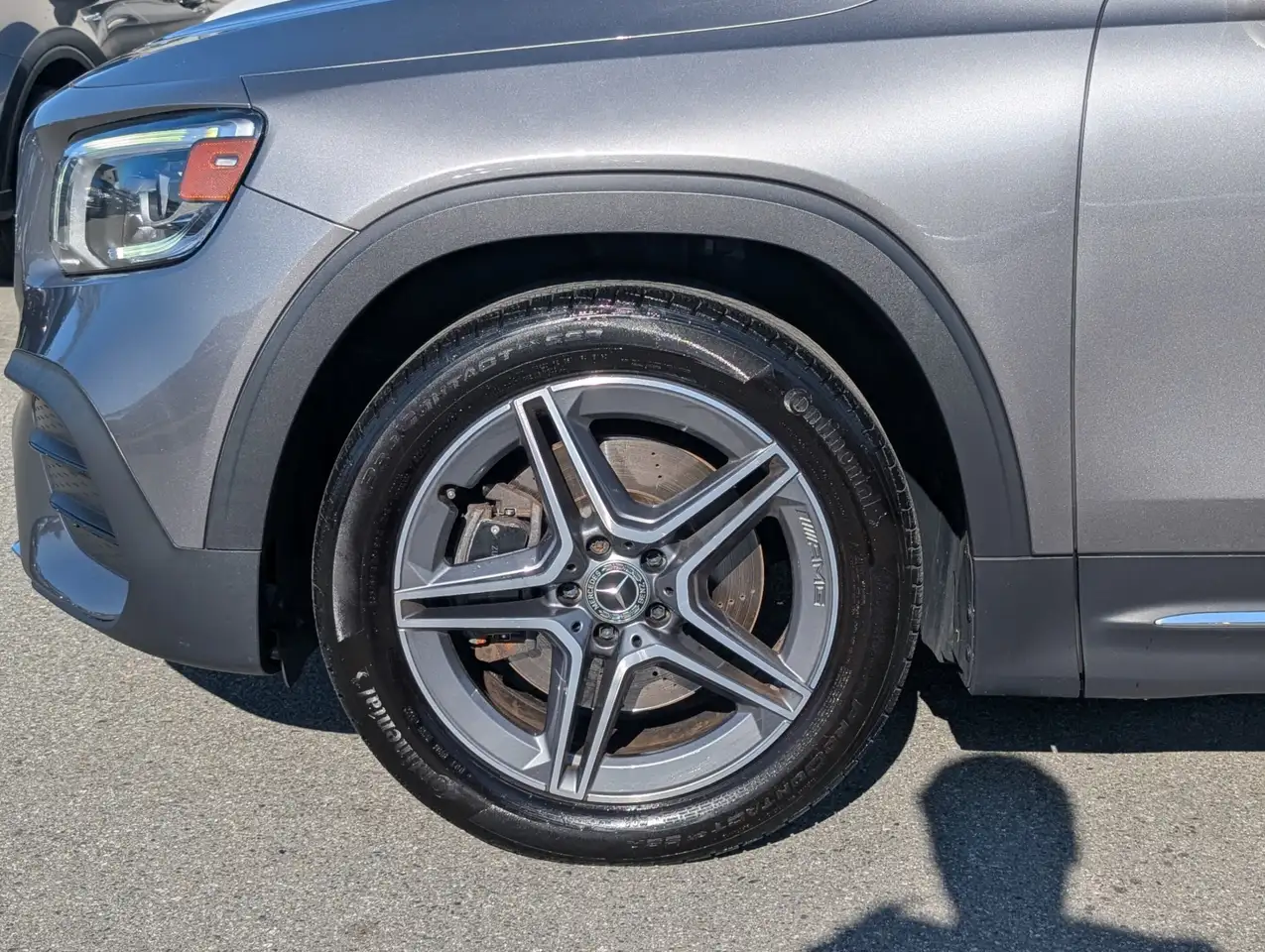 Mercedes-Benz GLB снимка Mercedes-Benz GLB