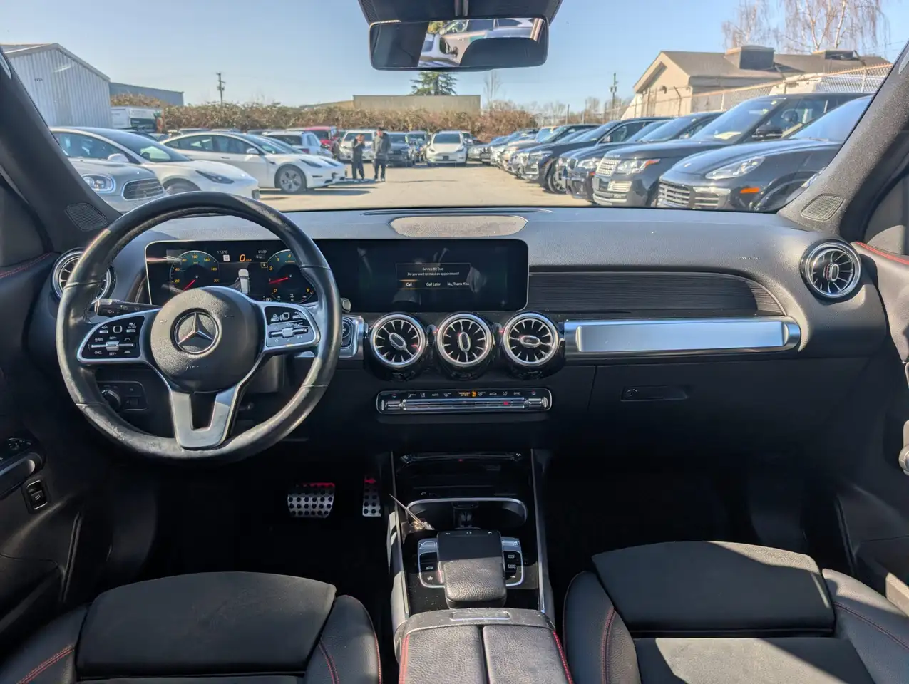 Mercedes-Benz GLB снимка Mercedes-Benz GLB