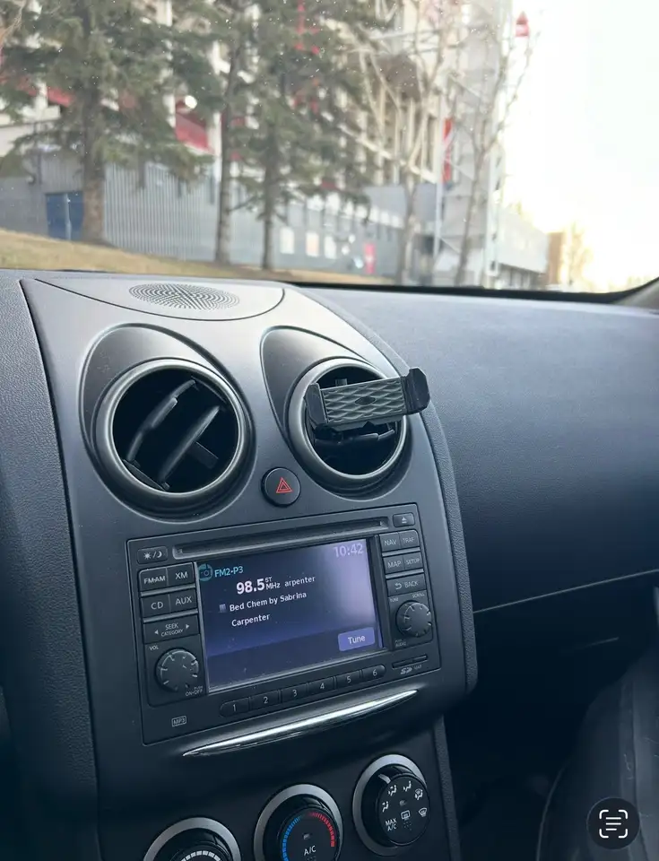 Nissan Rogue photo Nissan Rogue