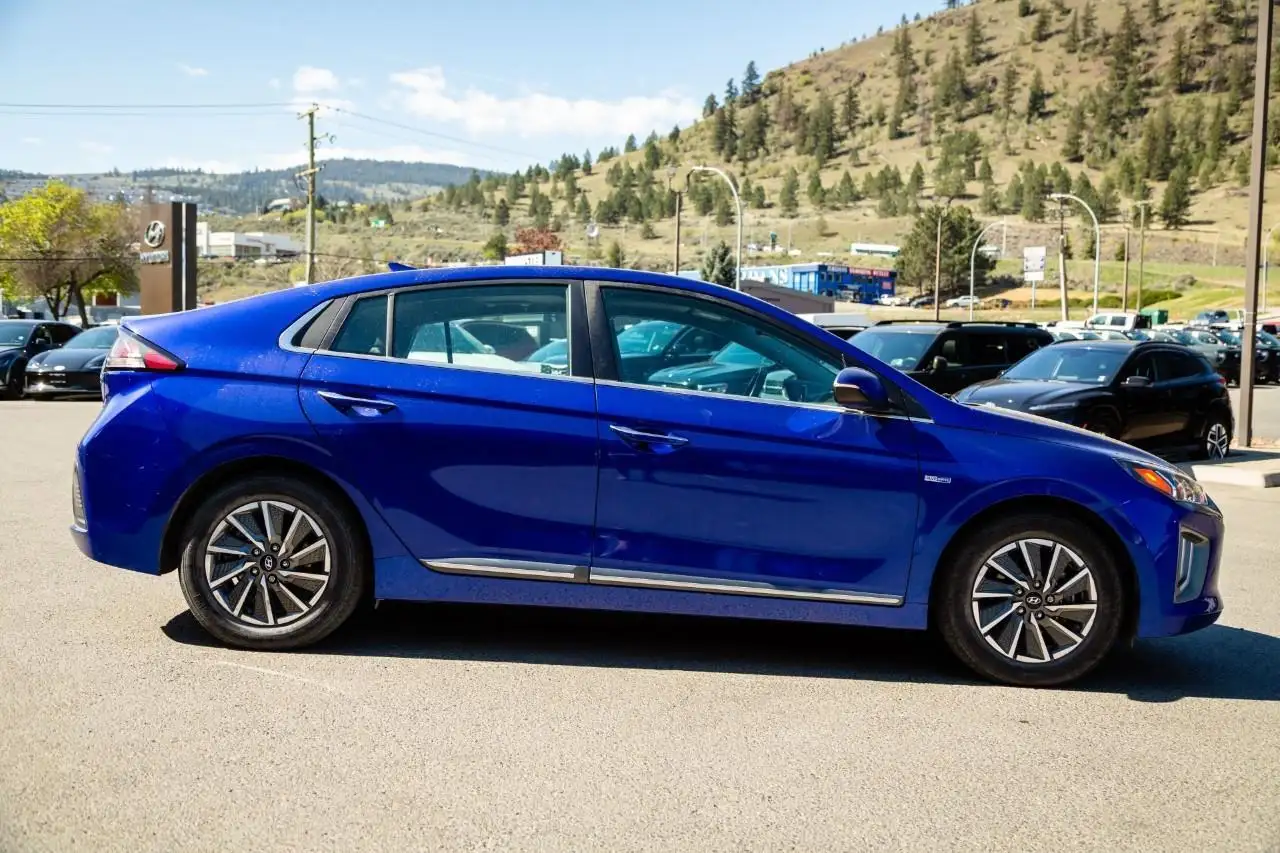 Hyundai IONIQ снимка Hyundai IONIQ