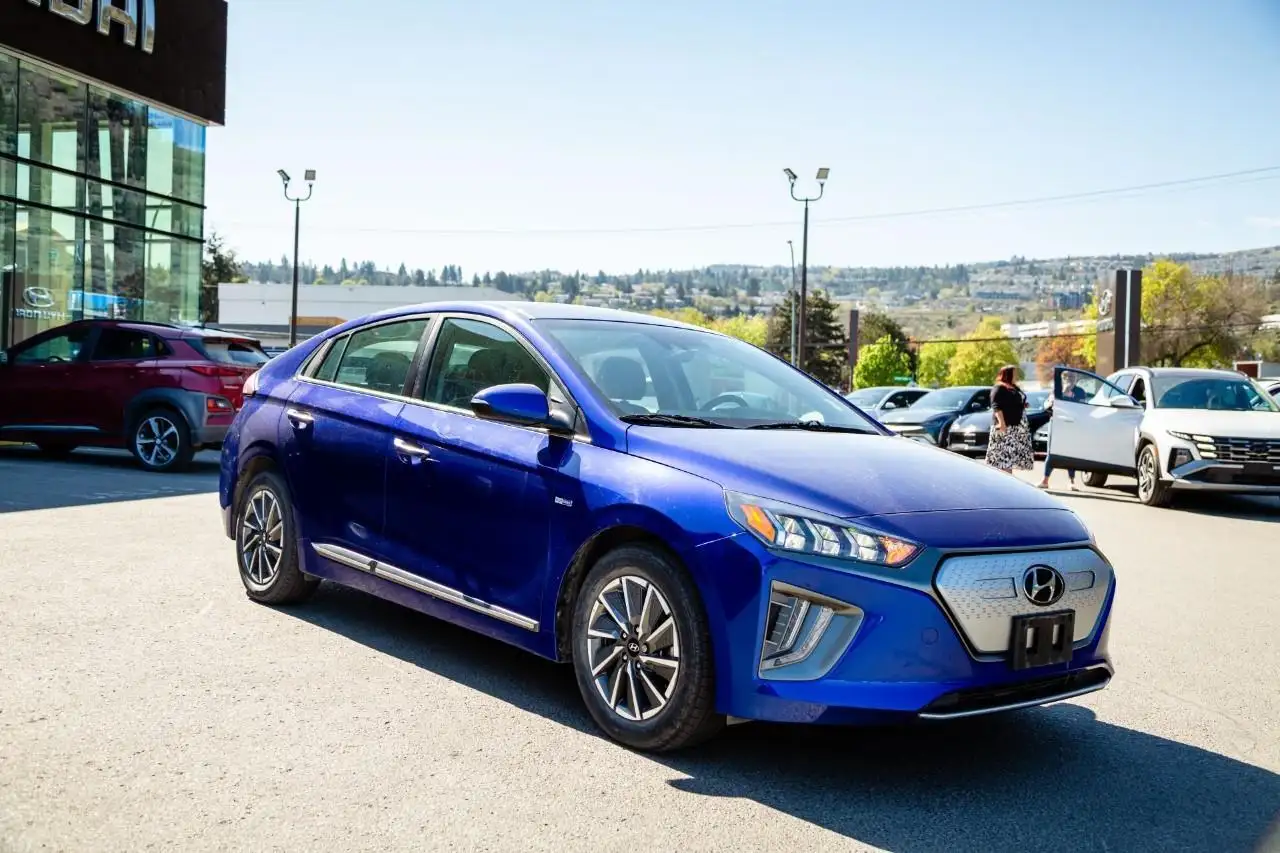Hyundai IONIQ снимка Hyundai IONIQ