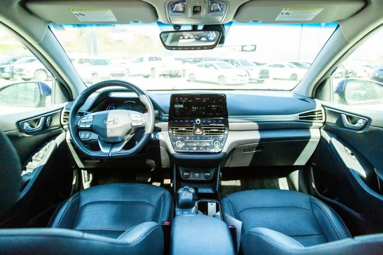 Hyundai IONIQ снимка Hyundai IONIQ