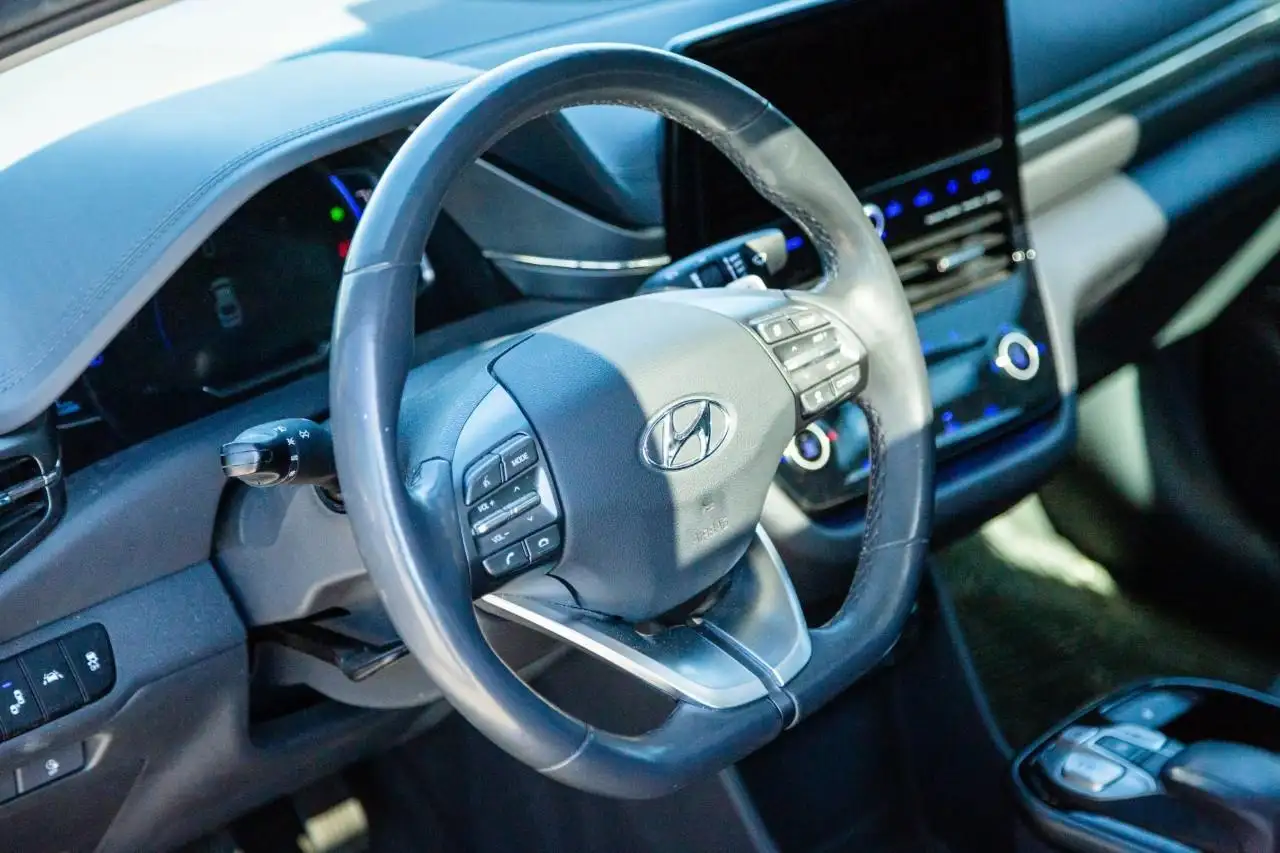 Hyundai IONIQ снимка Hyundai IONIQ