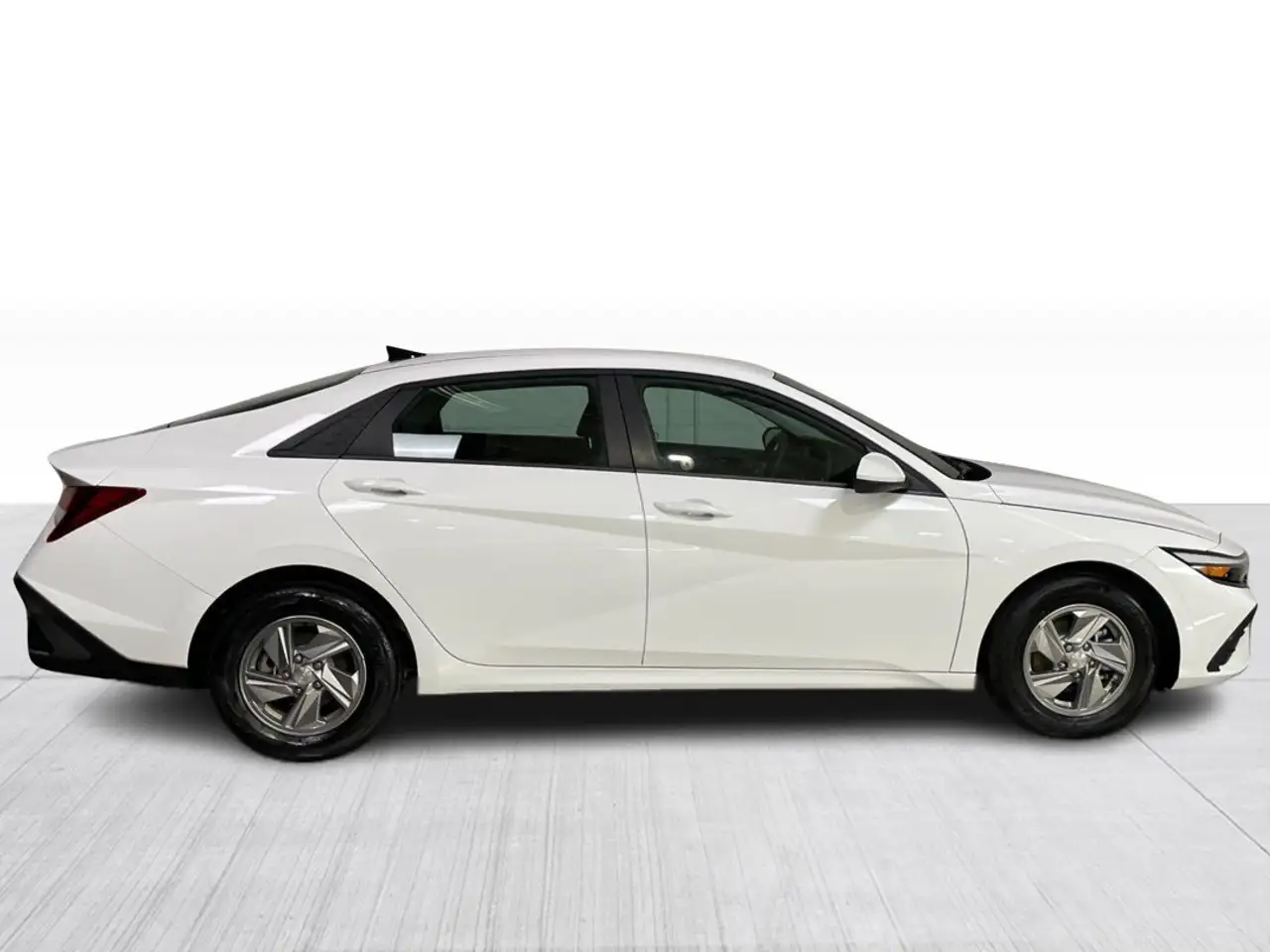 Hyundai ELANTRA fotografie Hyundai ELANTRA