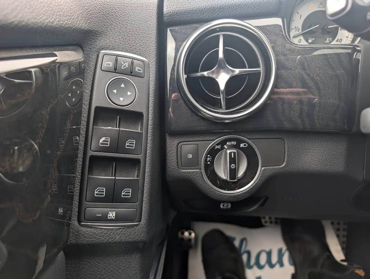 Mercedes-Benz GLK-Class снимка Mercedes-Benz GLK-Class