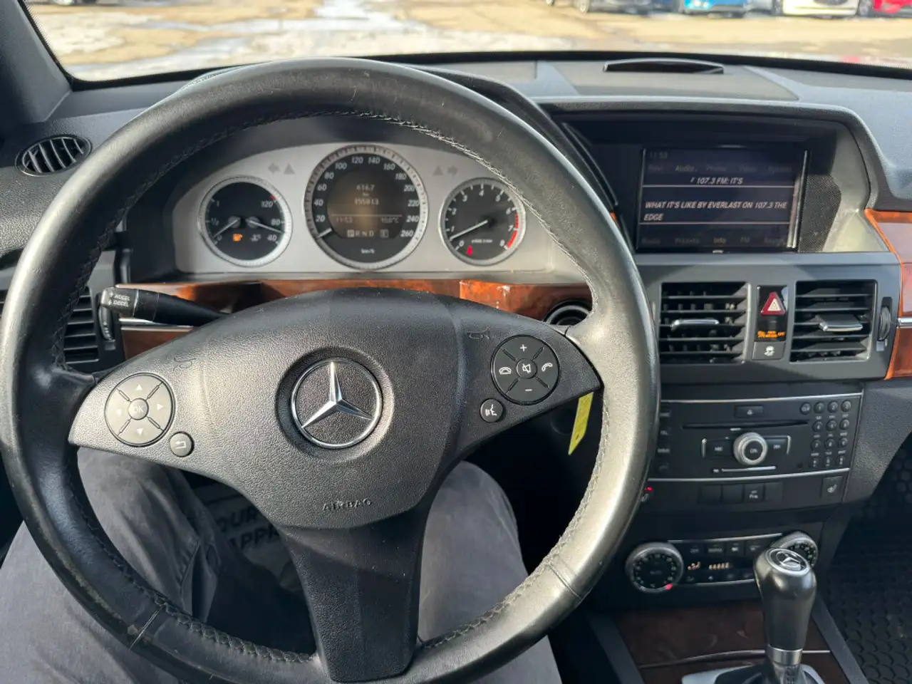 Mercedes-Benz GLK-Class photo Mercedes-Benz GLK-Class