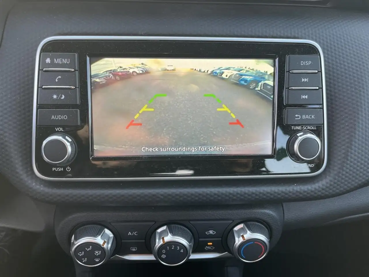 Nissan Kicks снимка Nissan Kicks