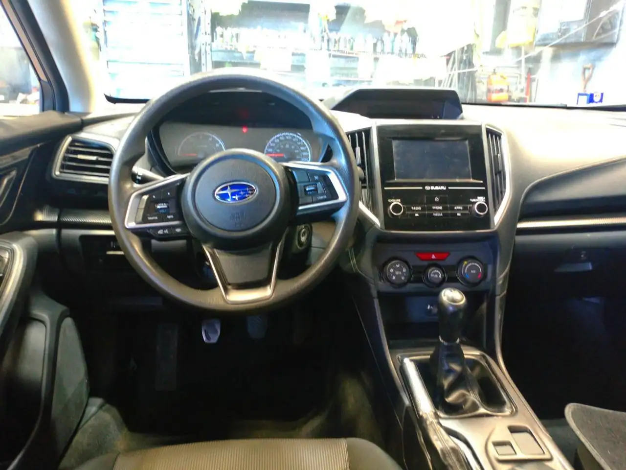 Subaru Impreza снимка Subaru Impreza