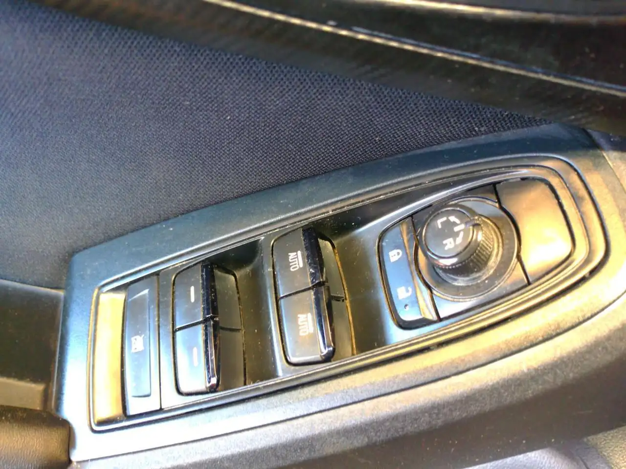 Subaru Impreza снимка Subaru Impreza