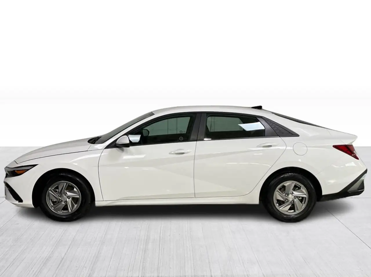 Hyundai ELANTRA fotografie Hyundai ELANTRA
