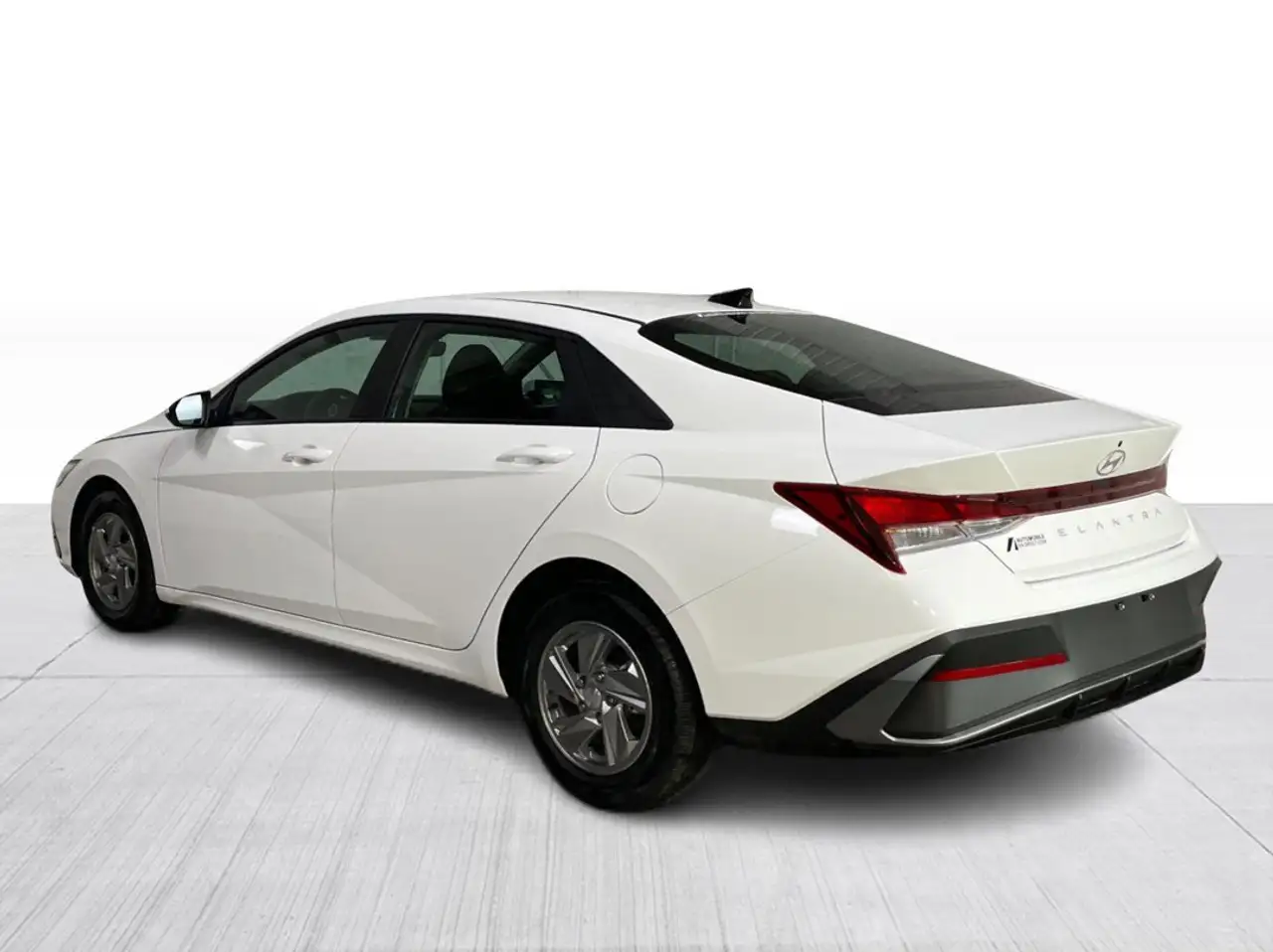 Hyundai ELANTRA fotografie Hyundai ELANTRA