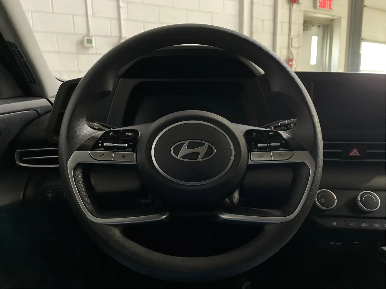 Hyundai ELANTRA fotografie Hyundai ELANTRA
