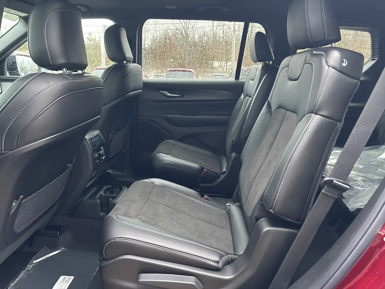Jeep Grand Cherokee photo Jeep Grand Cherokee