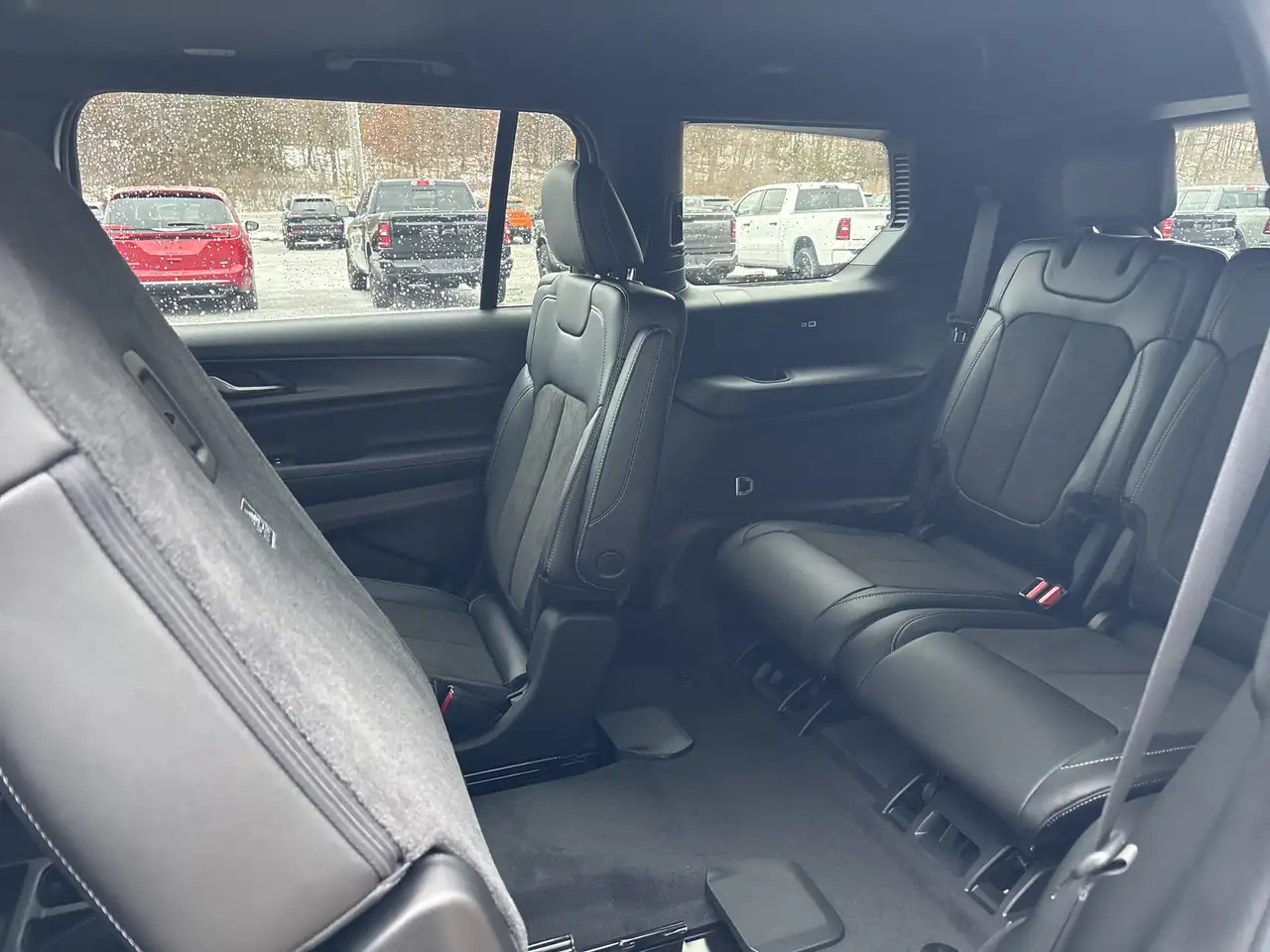 Jeep Grand Cherokee photo Jeep Grand Cherokee