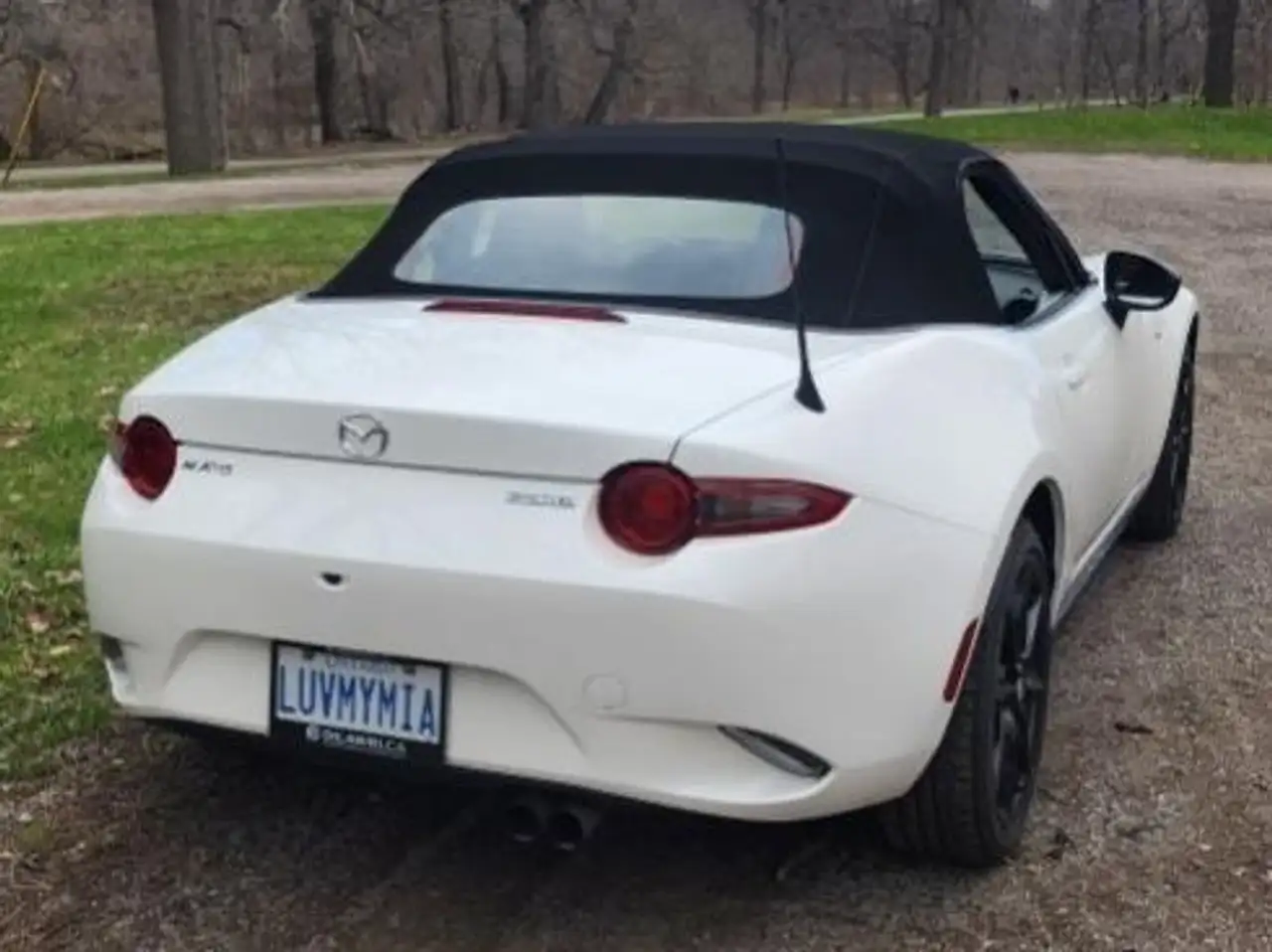Mazda MX-5 Miata снимка Mazda MX-5 Miata