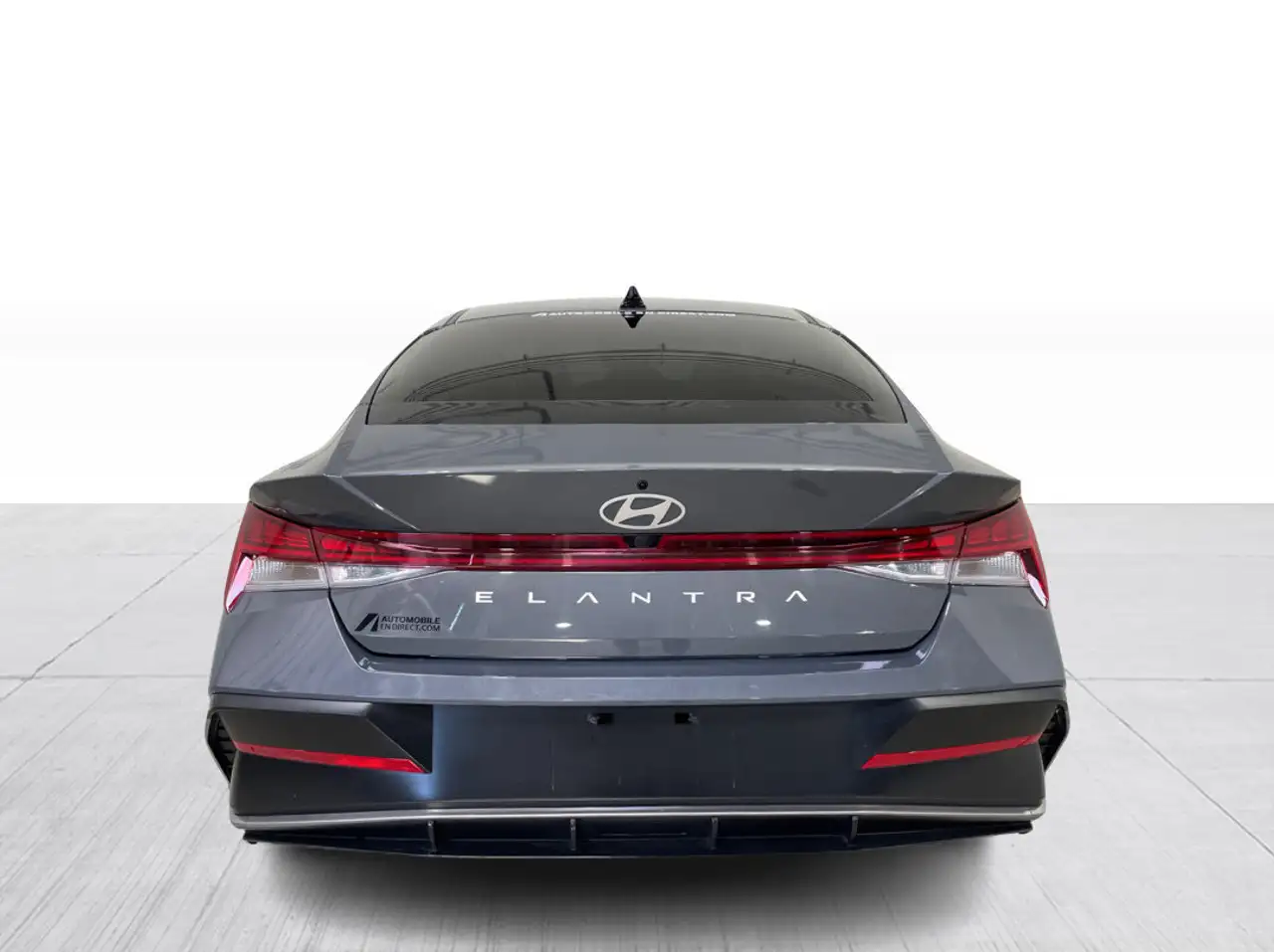 Hyundai ELANTRA снимка Hyundai ELANTRA