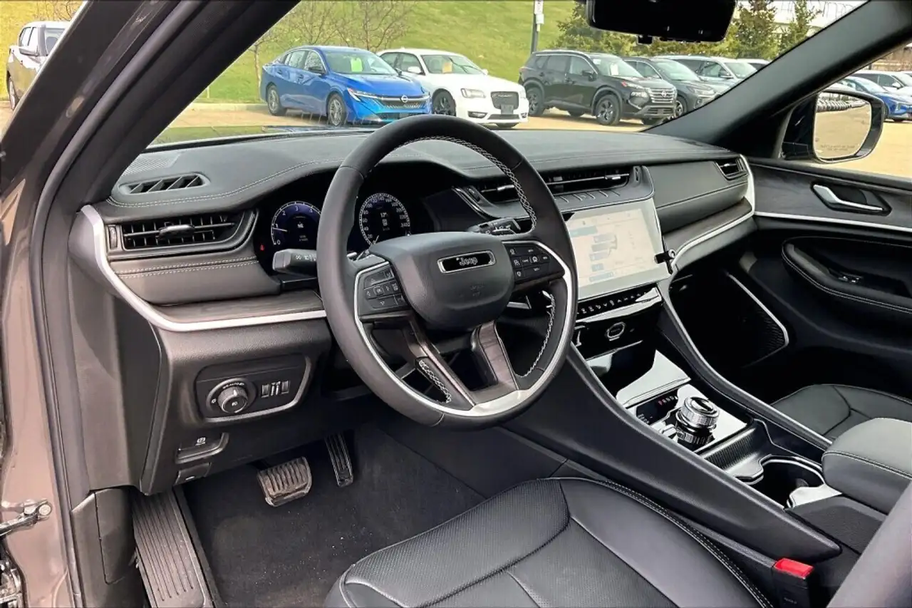 Jeep Grand Cherokee снимка Jeep Grand Cherokee
