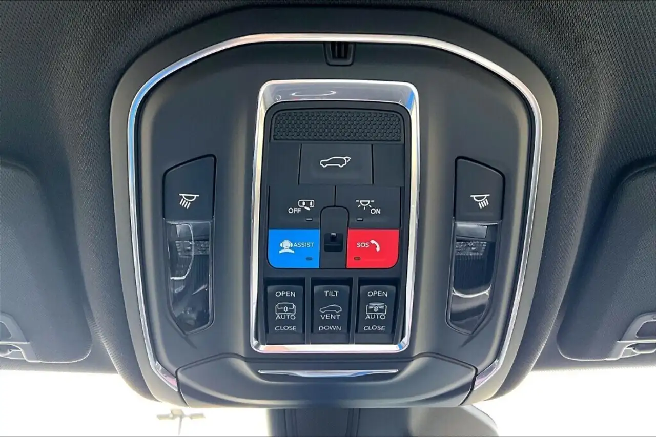 Jeep Grand Cherokee снимка Jeep Grand Cherokee