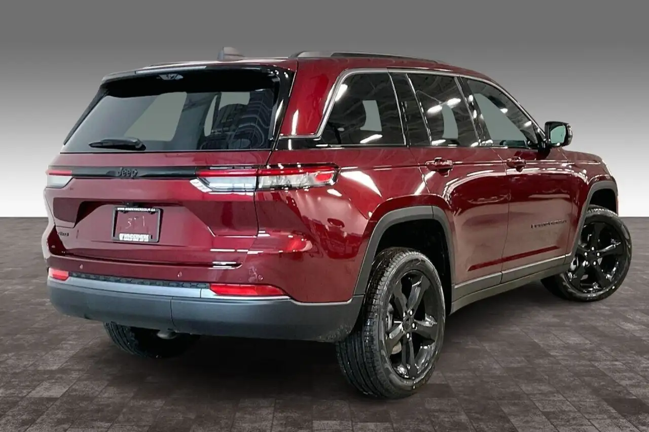 Jeep Grand Cherokee снимка Jeep Grand Cherokee