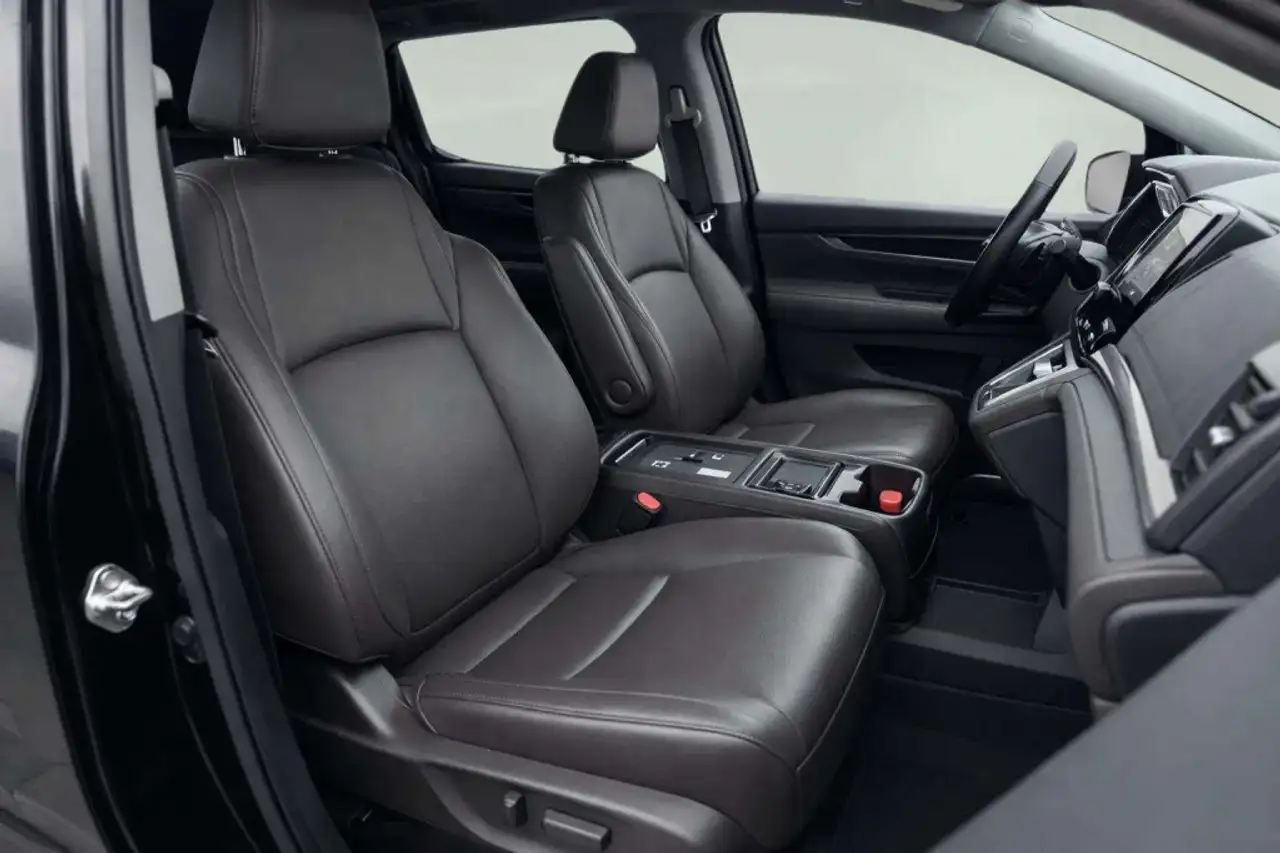 Honda Odyssey снимка Honda Odyssey