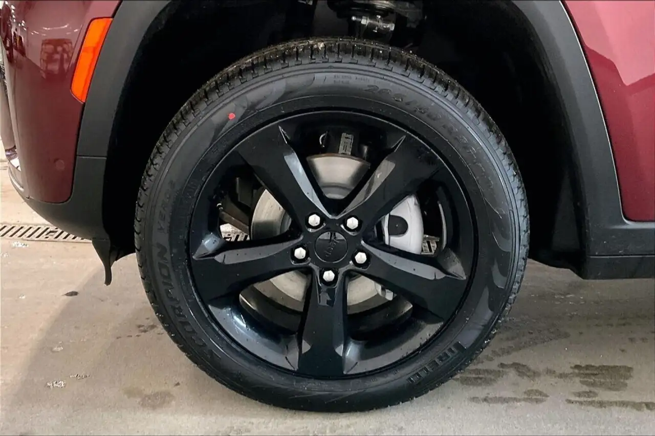 Jeep Grand Cherokee снимка Jeep Grand Cherokee