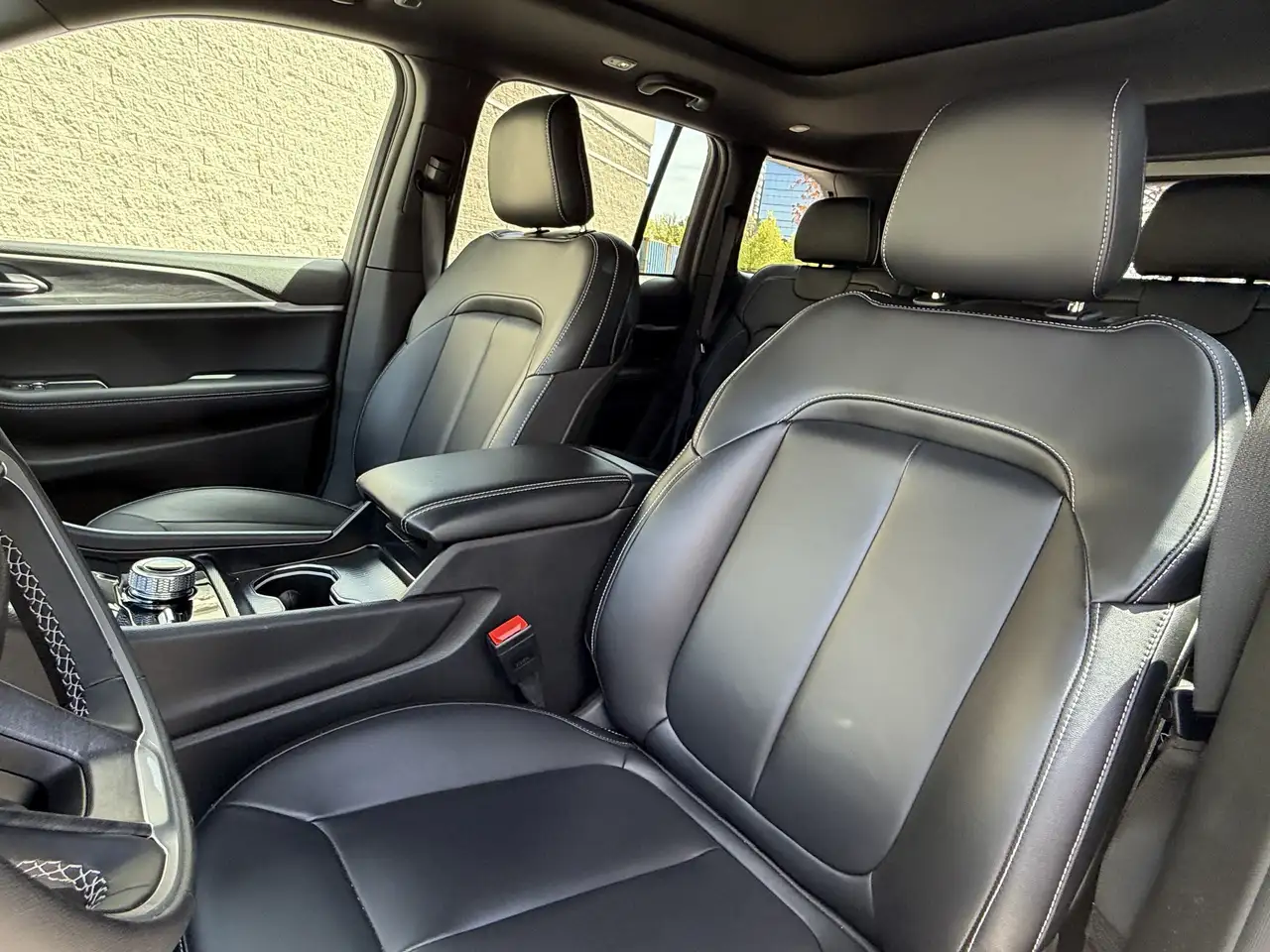 Jeep Grand Cherokee снимка Jeep Grand Cherokee