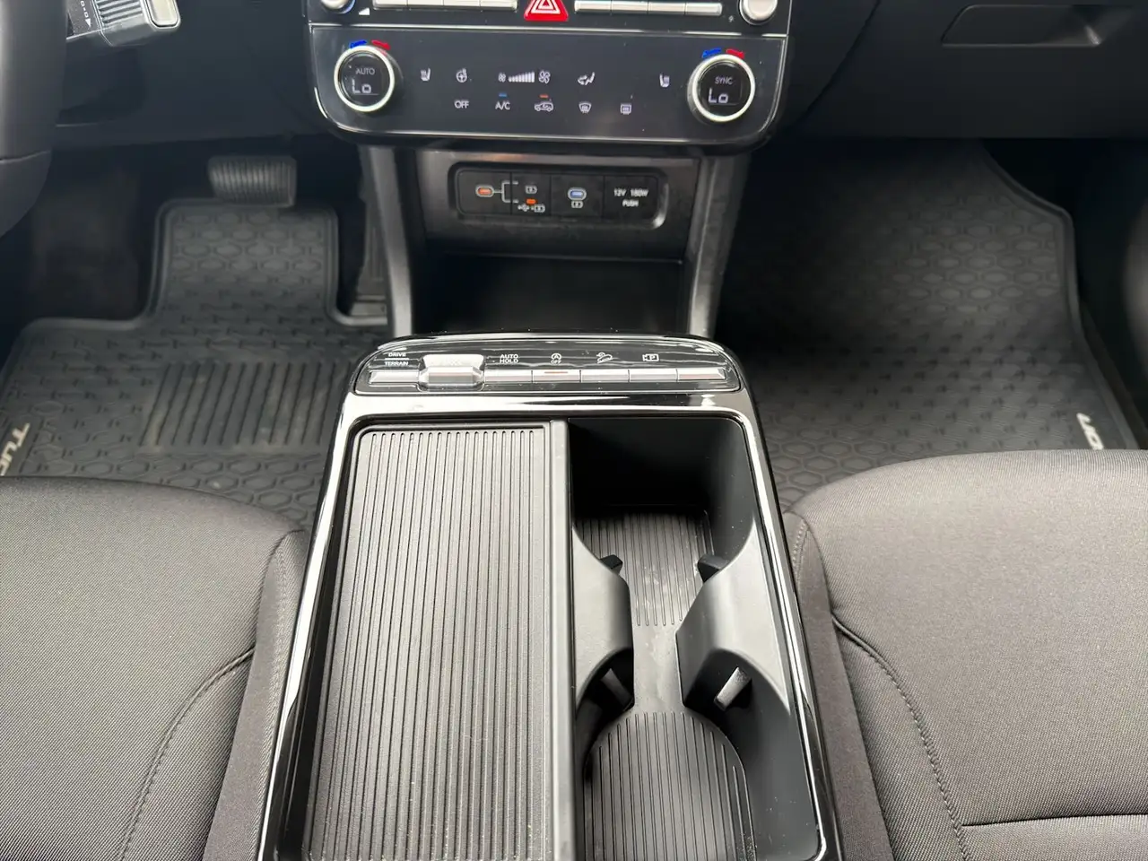 Hyundai TUCSON снимка Hyundai TUCSON