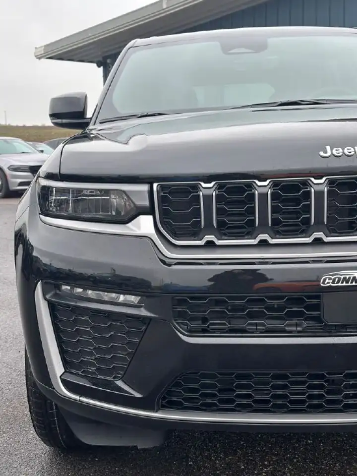 Jeep Grand Cherokee photo Jeep Grand Cherokee