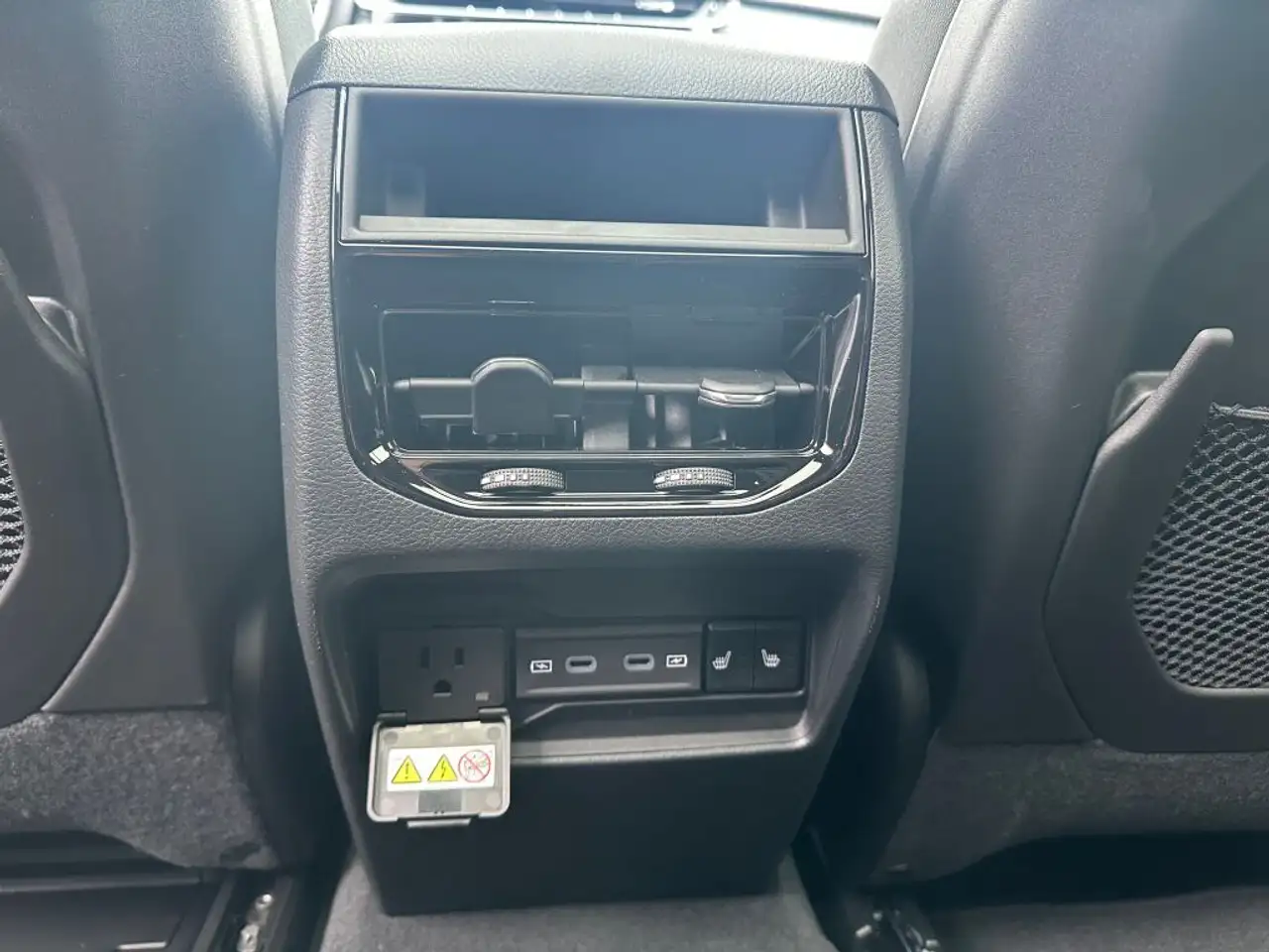 Jeep Grand Cherokee photo Jeep Grand Cherokee