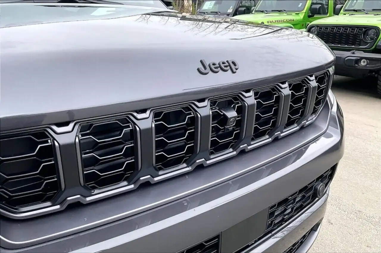 Jeep Grand Cherokee снимка Jeep Grand Cherokee
