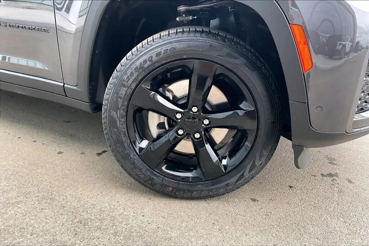 Jeep Grand Cherokee снимка Jeep Grand Cherokee