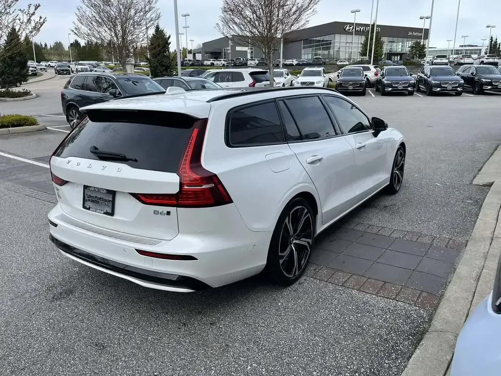 Volvo V60 снимка Volvo V60